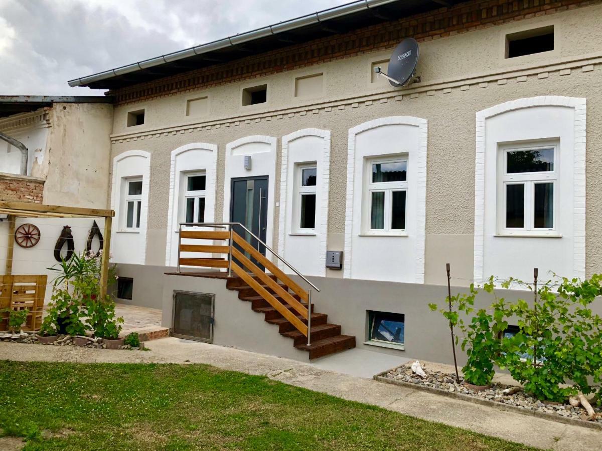 Riesling House Laa Apartment Laa an der Thaya Exterior foto